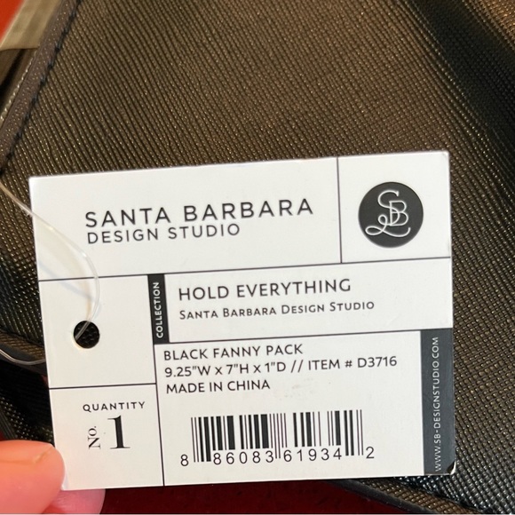 Santa Barbara Design Studio Black Fanny Pack NWT - Picture 4 of 5